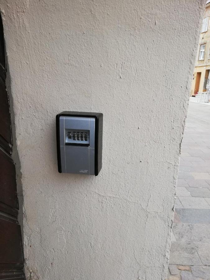 Apartment Frenki- Tkalciceva -Self Check In-Free Parking Загреб Экстерьер фото