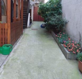 Apartment Frenki- Tkalciceva -Self Check In-Free Parking Загреб Экстерьер фото